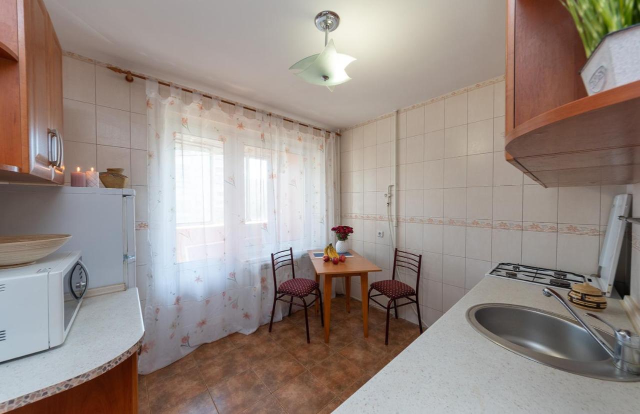 затишна в центрі оболоні м Apartment Kyiv